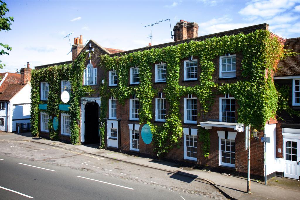 The Talbot Inn Woking Exterior photo