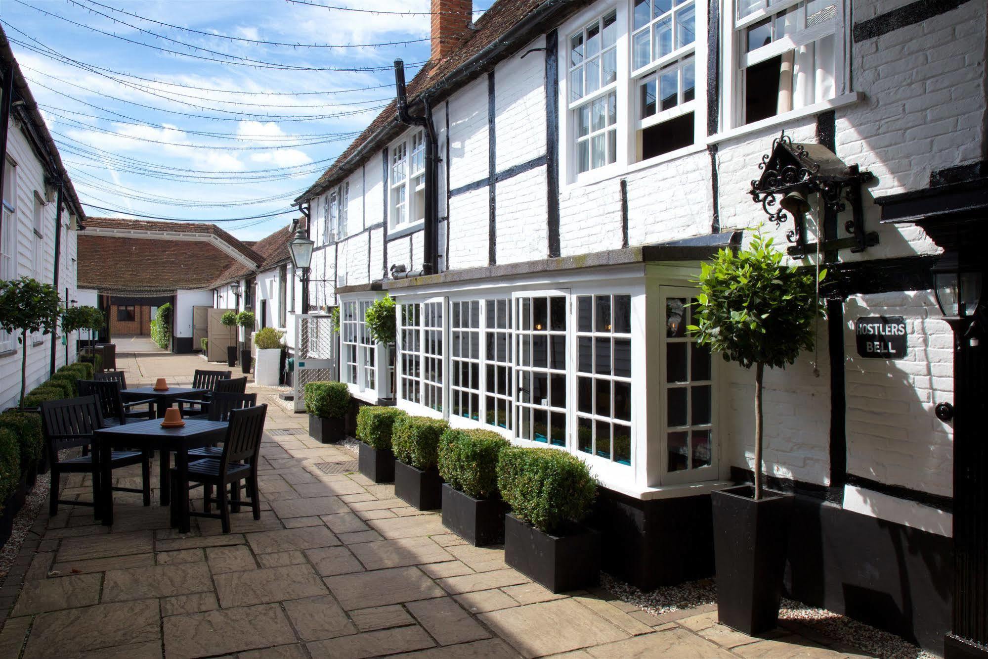 The Talbot Inn Woking Exterior photo